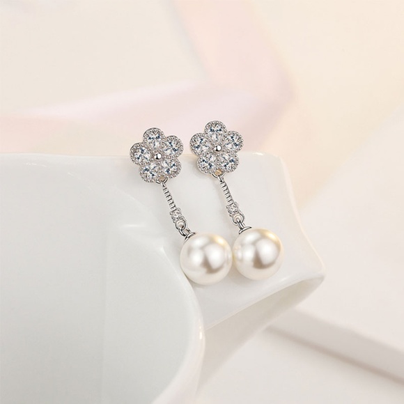 Pierced Pearl Earrings - Picture 6 of 7